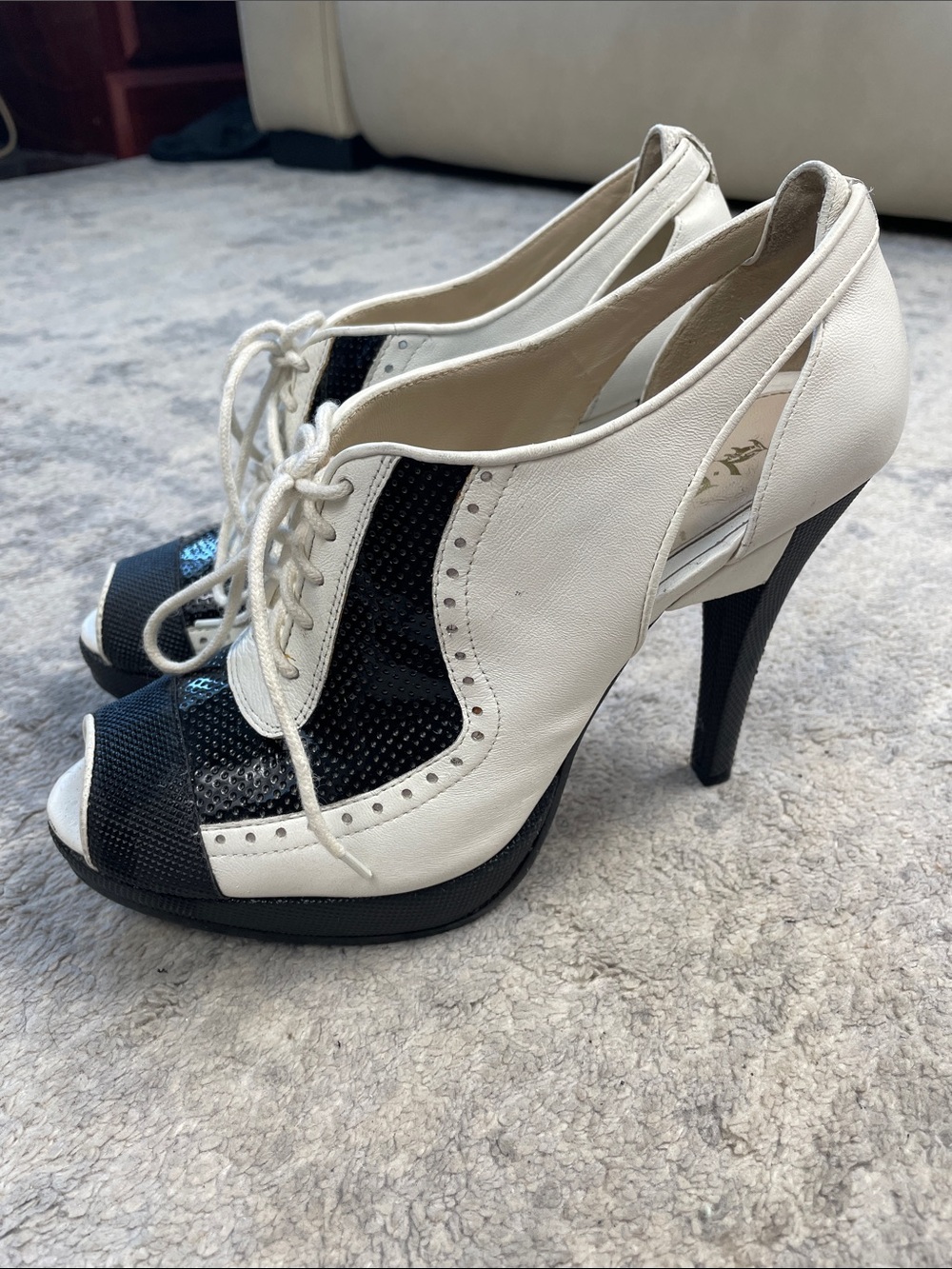 Vintage LAMB Gwen Stefani Spectator Gianira Black White Oxford Heels Sz 9